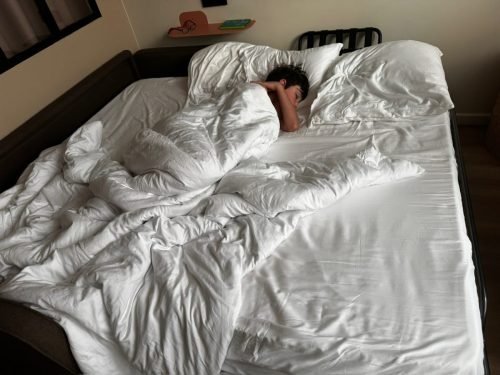 Hotel: Finn ending up with a bed to himself